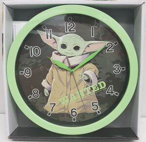 Round Plastic Decor. Wall 10" Clock,DISNEY STAR WARS' YODA WANTED,green frame,AW